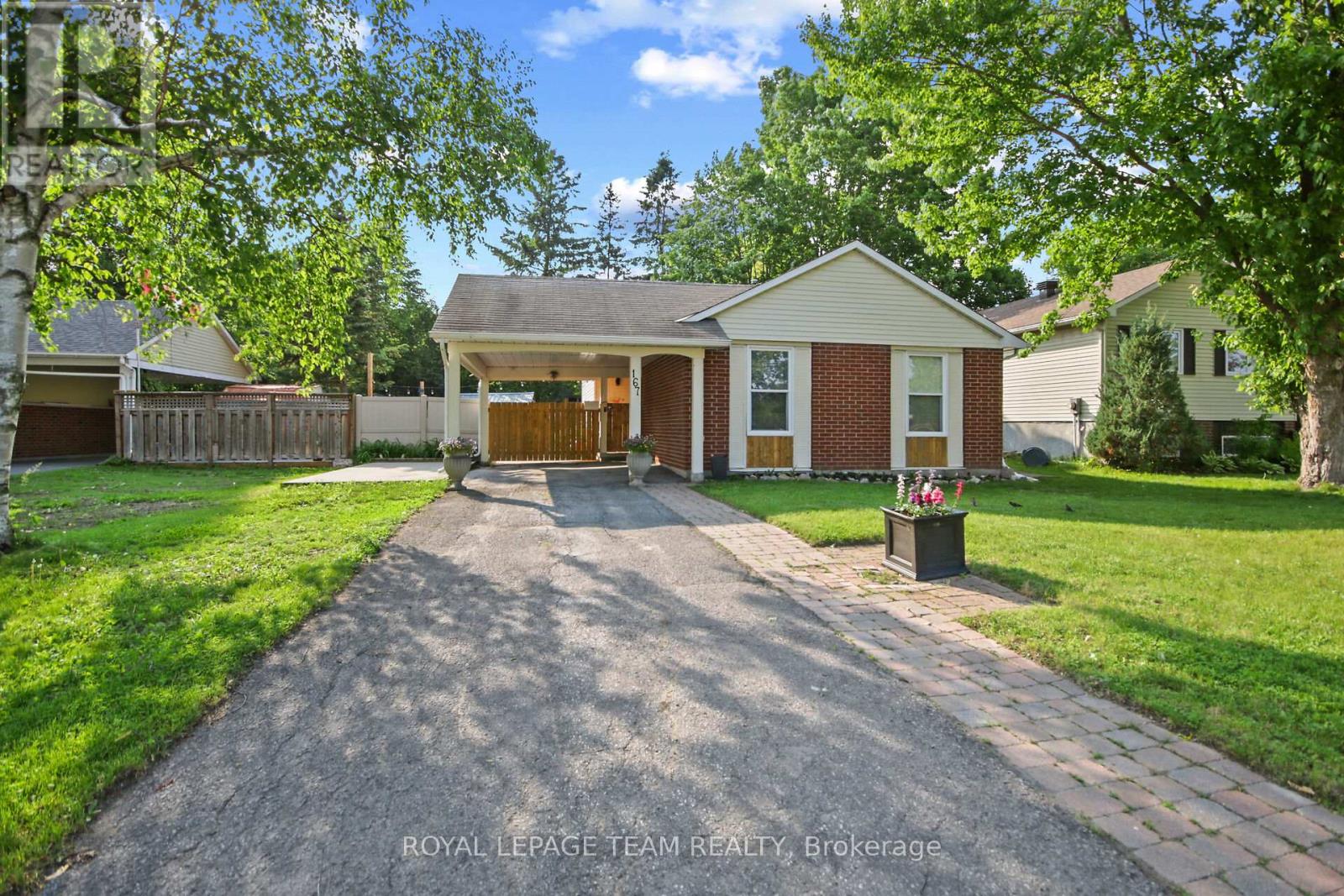 167 Abbeyhill Drive, Ottawa, Ontario  K2L 2E9 - Photo 4 - X12215758
