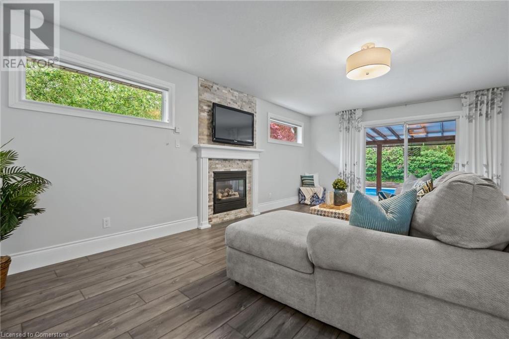 52 Bond Court, Guelph, Ontario  N1H 8N7 - Photo 11 - 40740609