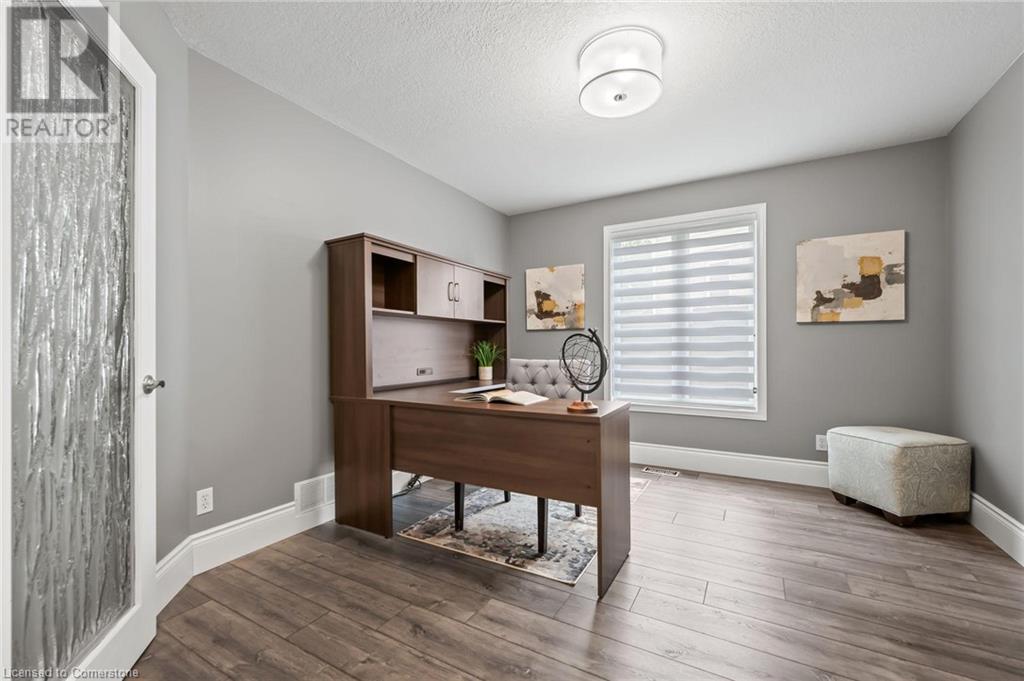 52 Bond Court, Guelph, Ontario  N1H 8N7 - Photo 13 - 40740609