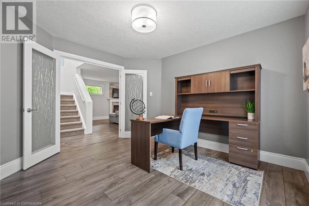 52 Bond Court, Guelph, Ontario  N1H 8N7 - Photo 14 - 40740609