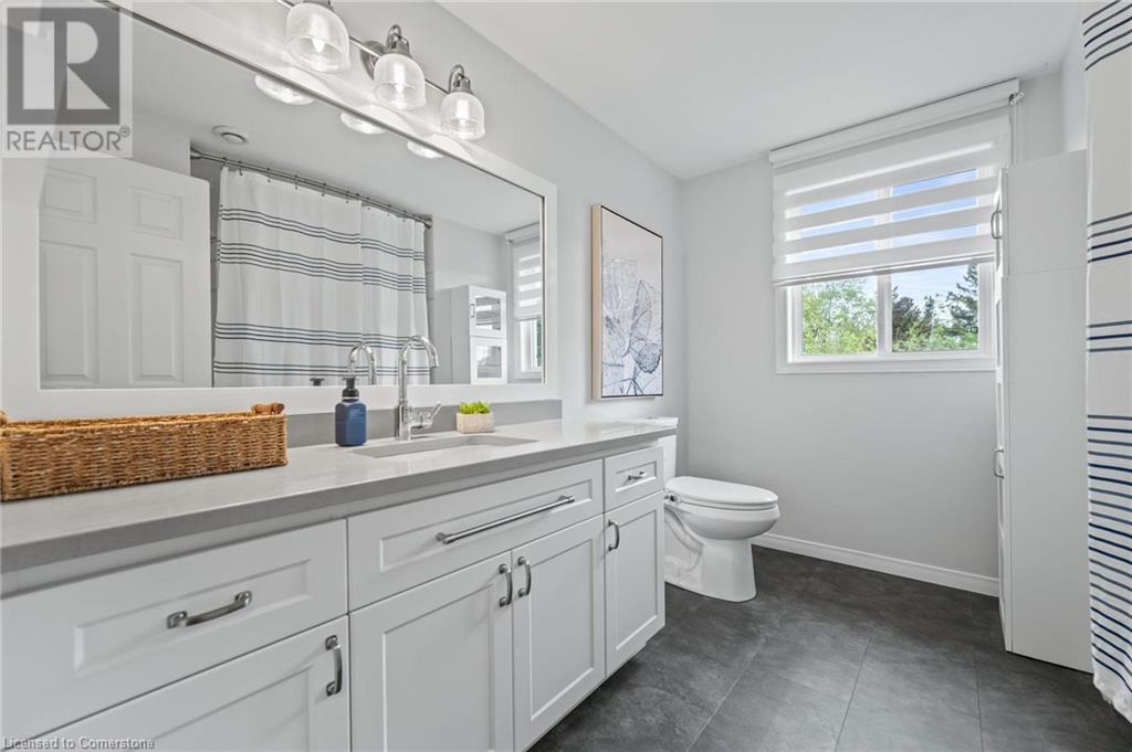 52 Bond Court, Guelph, Ontario  N1H 8N7 - Photo 24 - 40740609
