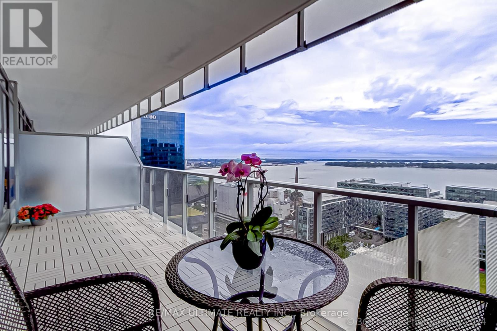 2401 - 28 Freeland Street, Toronto (Waterfront Communities), Ontario  M5E 0E3 - Photo 1 - C12215651