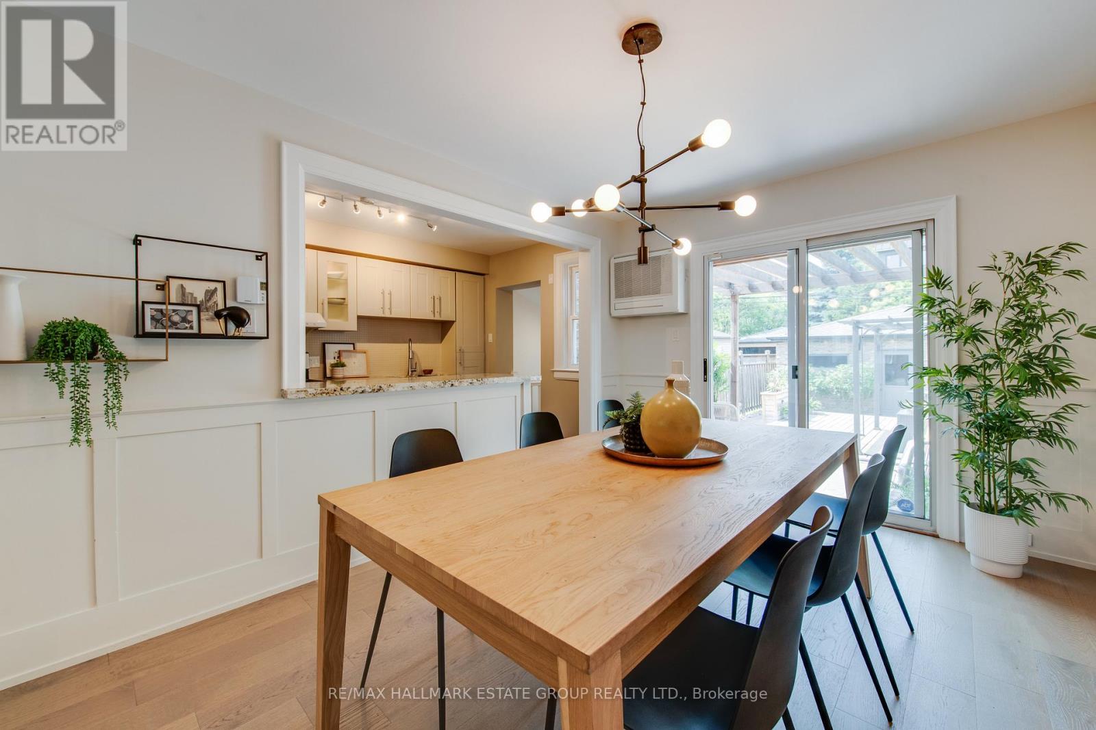 132 Douglas Avenue, Toronto (Bedford Park-Nortown), Ontario  M5M 1G6 - Photo 10 - C12215653
