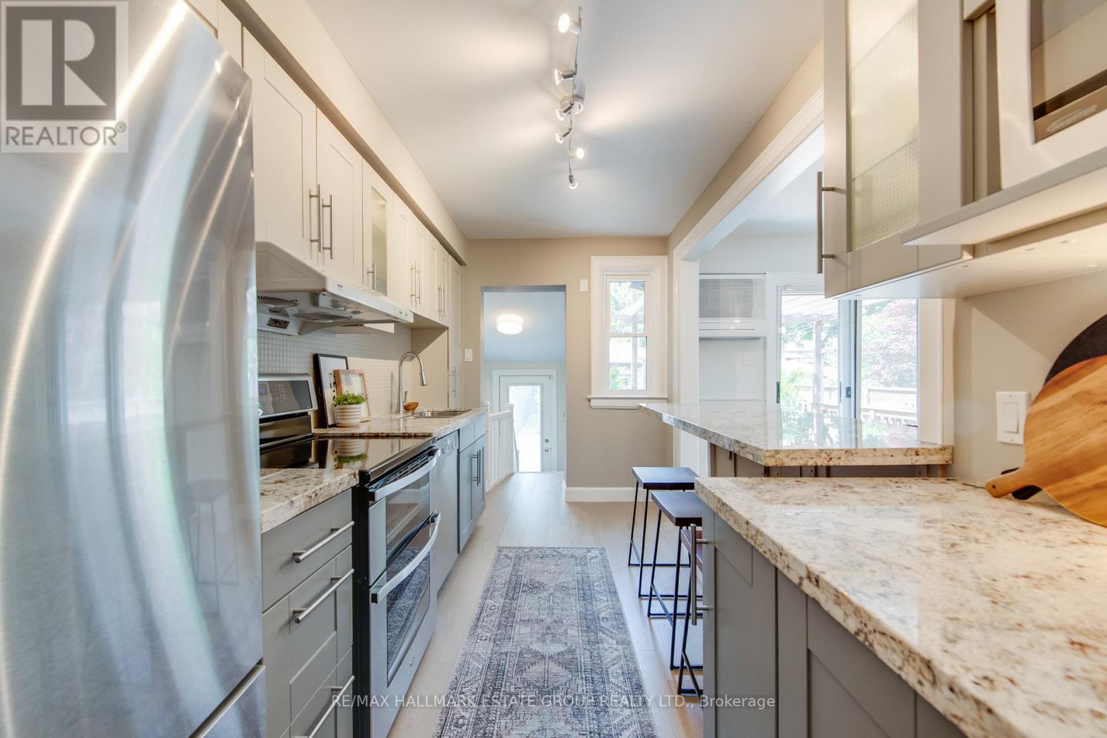 132 Douglas Avenue, Toronto (Bedford Park-Nortown), Ontario  M5M 1G6 - Photo 12 - C12215653