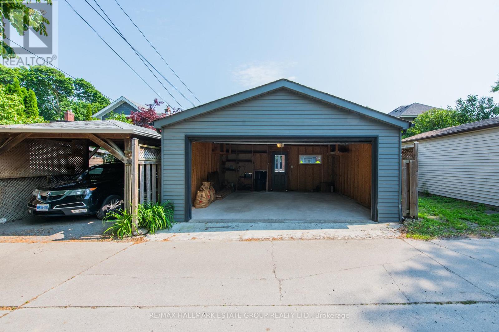 132 Douglas Avenue, Toronto (Bedford Park-Nortown), Ontario  M5M 1G6 - Photo 3 - C12215653