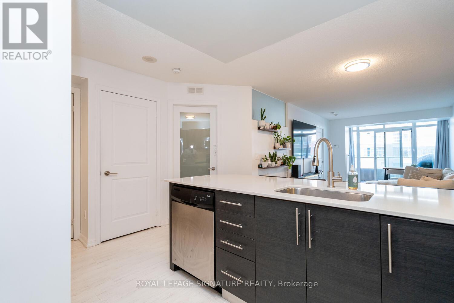 819 - 75 East Liberty Street, Toronto (Niagara), Ontario  M6K 3R3 - Photo 8 - C12215769