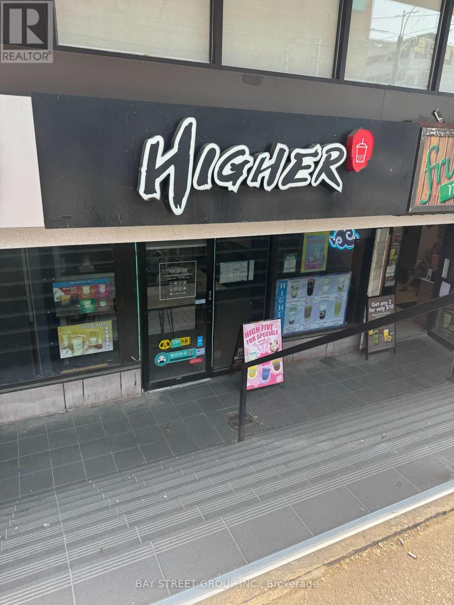 493a Dundas Street W, Toronto (Kensington-Chinatown), Ontario  M5T 1H1 - Photo 1 - C12215770