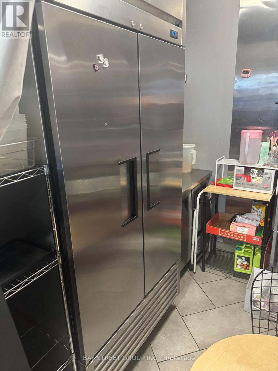 493a Dundas Street W, Toronto (Kensington-Chinatown), Ontario  M5T 1H1 - Photo 10 - C12215770