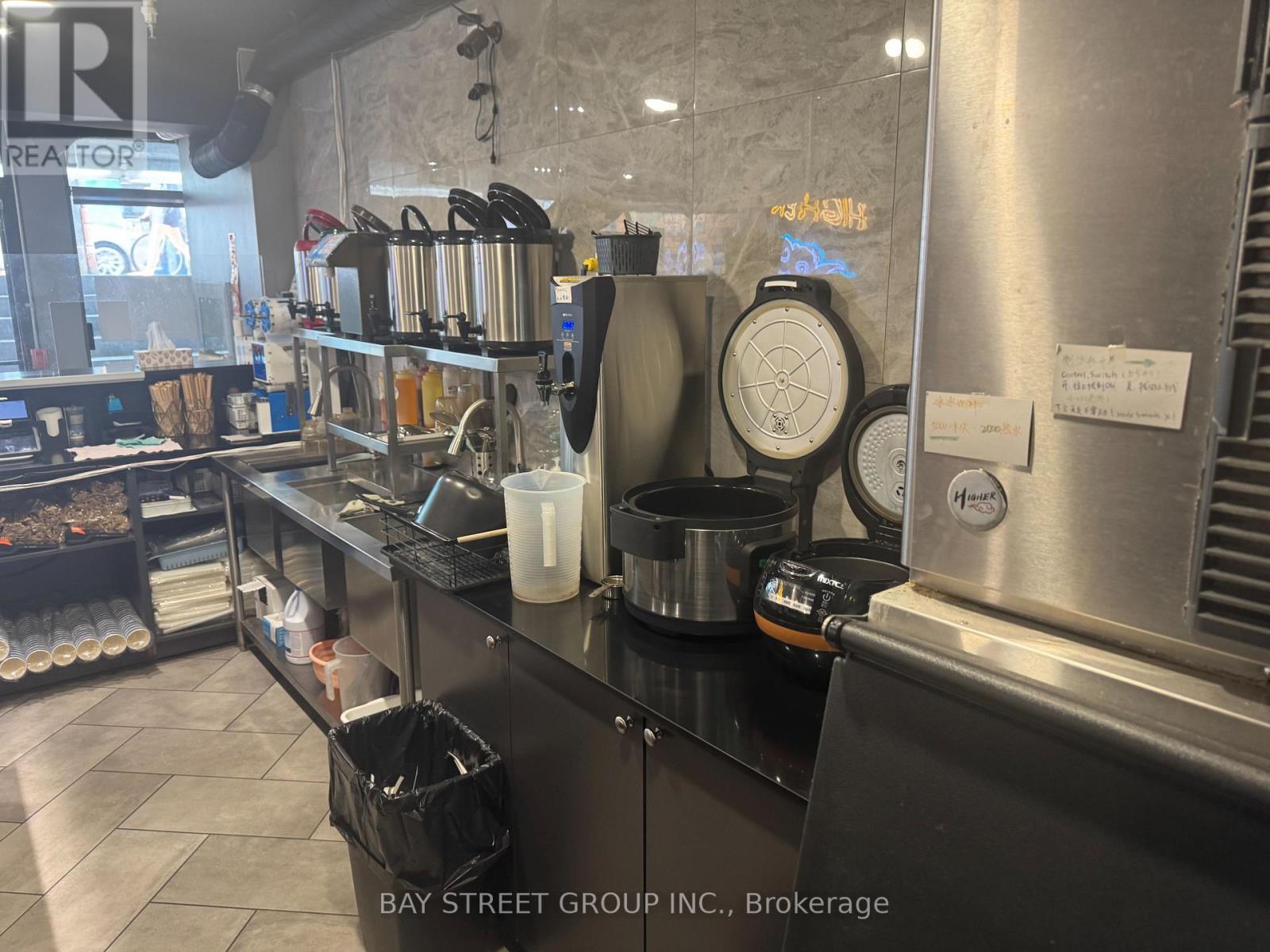 493a Dundas Street W, Toronto (Kensington-Chinatown), Ontario  M5T 1H1 - Photo 7 - C12215770