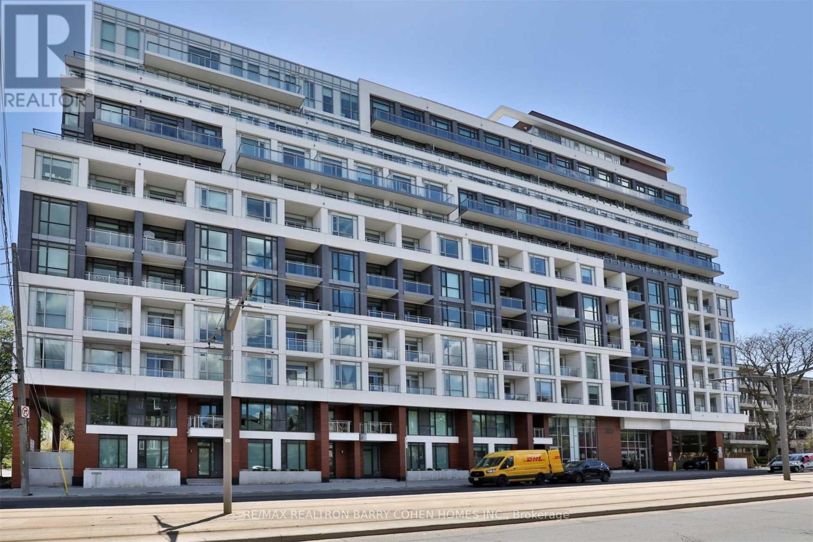 Th103 - 223 St Clair Avenue W, Toronto, Ontario  M4V 1R3 - Photo 2 - C12215806