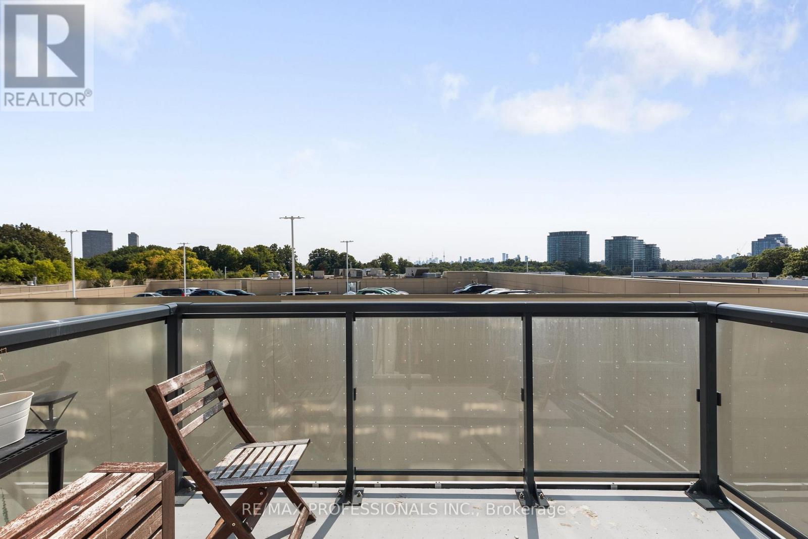 320 - 30 Inn On The Park Drive, Toronto (Banbury-Don Mills), Ontario  M3C 0P7 - Photo 10 - C12215820