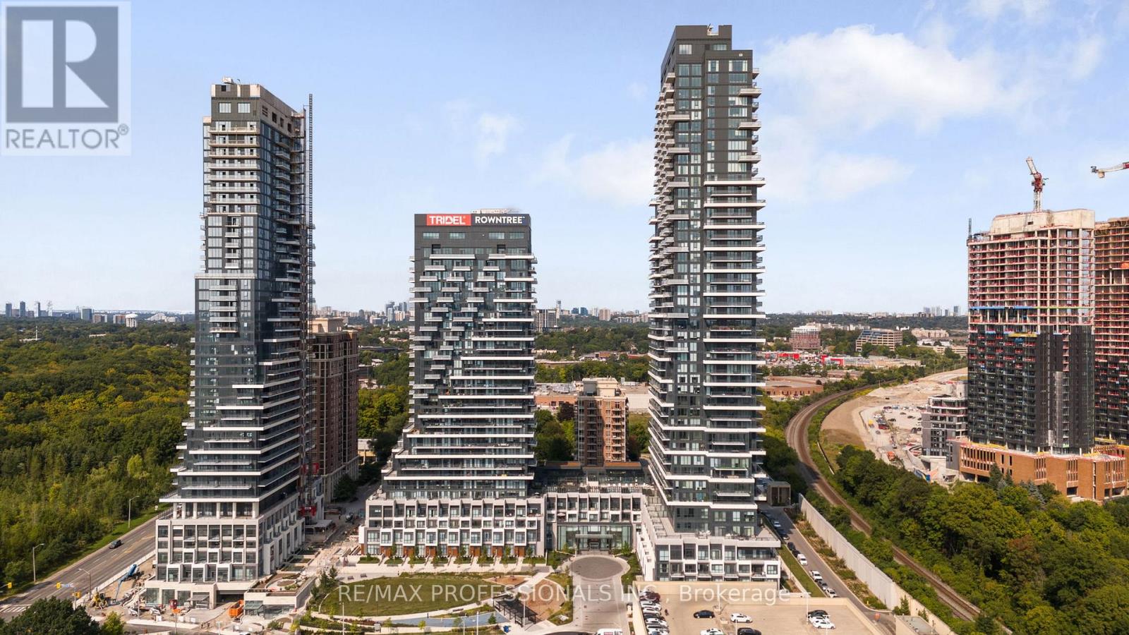 320 - 30 Inn On The Park Drive, Toronto (Banbury-Don Mills), Ontario  M3C 0P7 - Photo 13 - C12215820