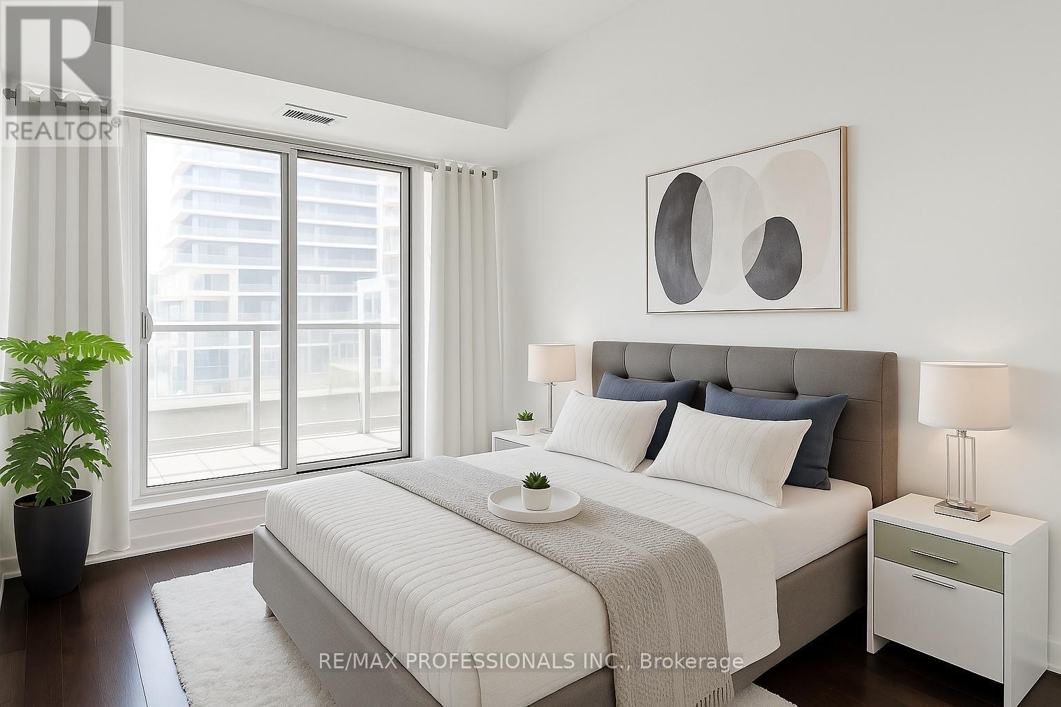 320 - 30 Inn On The Park Drive, Toronto (Banbury-Don Mills), Ontario  M3C 0P7 - Photo 5 - C12215820