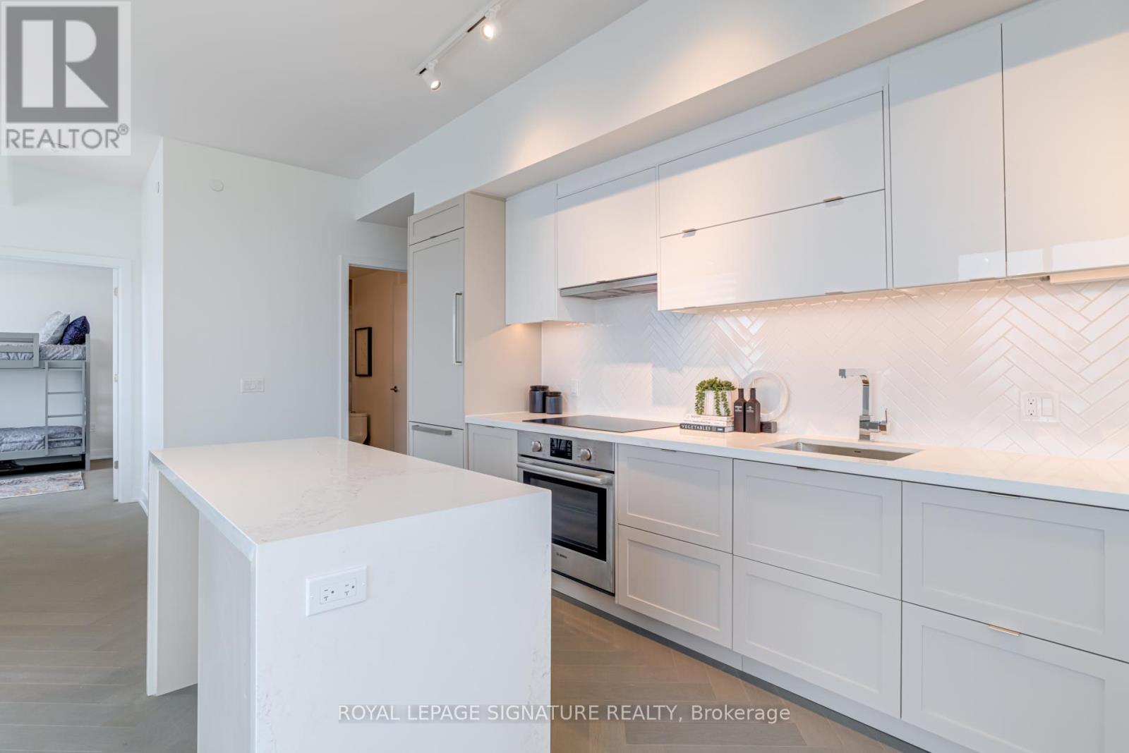 1303 - 2 Teagarden Court, Toronto (Willowdale East), Ontario  M2N 0L6 - Photo 10 - C12215850