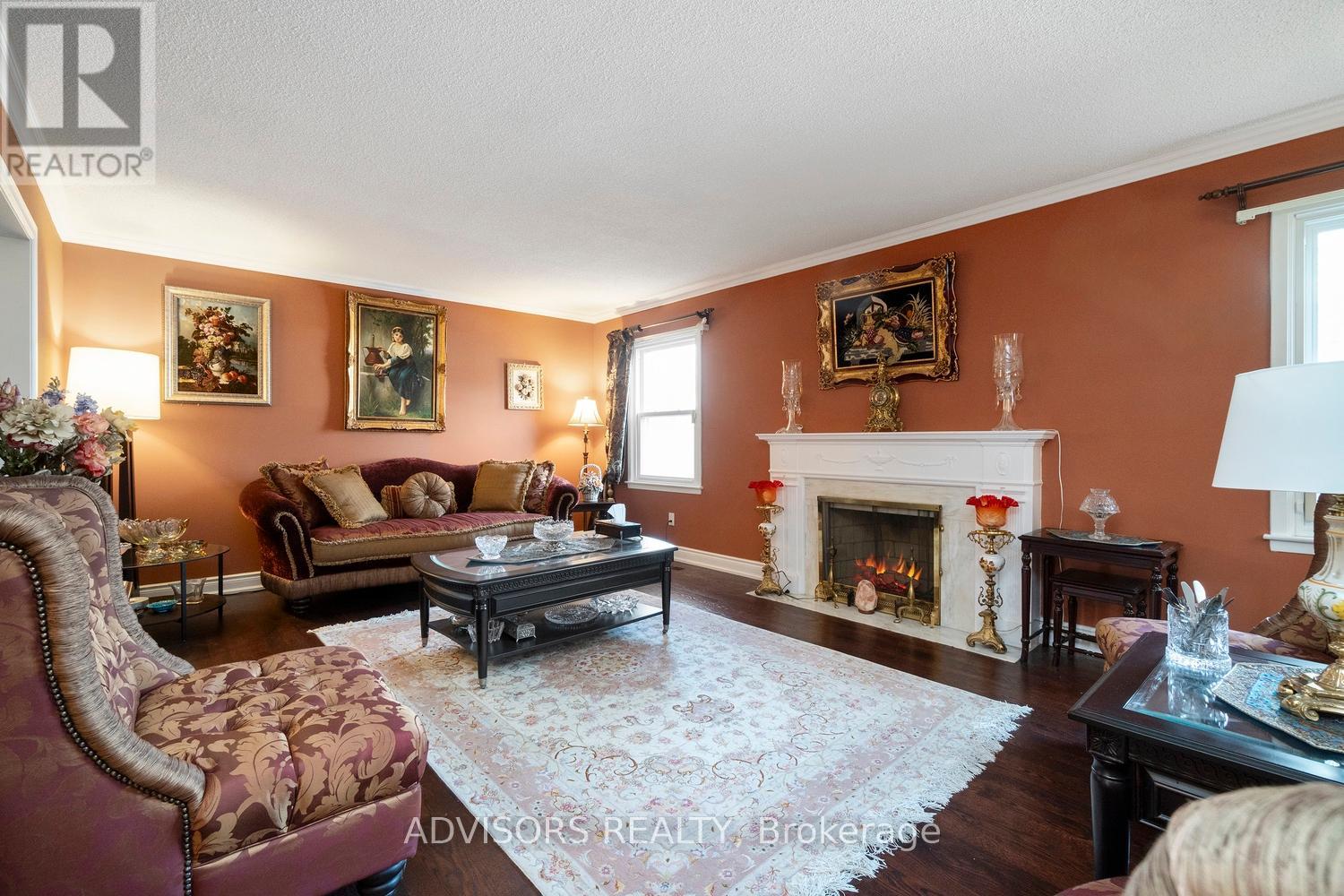 15 Alcaine Court, Markham (Thornhill), Ontario  L3T 2G8 - Photo 11 - N12212711