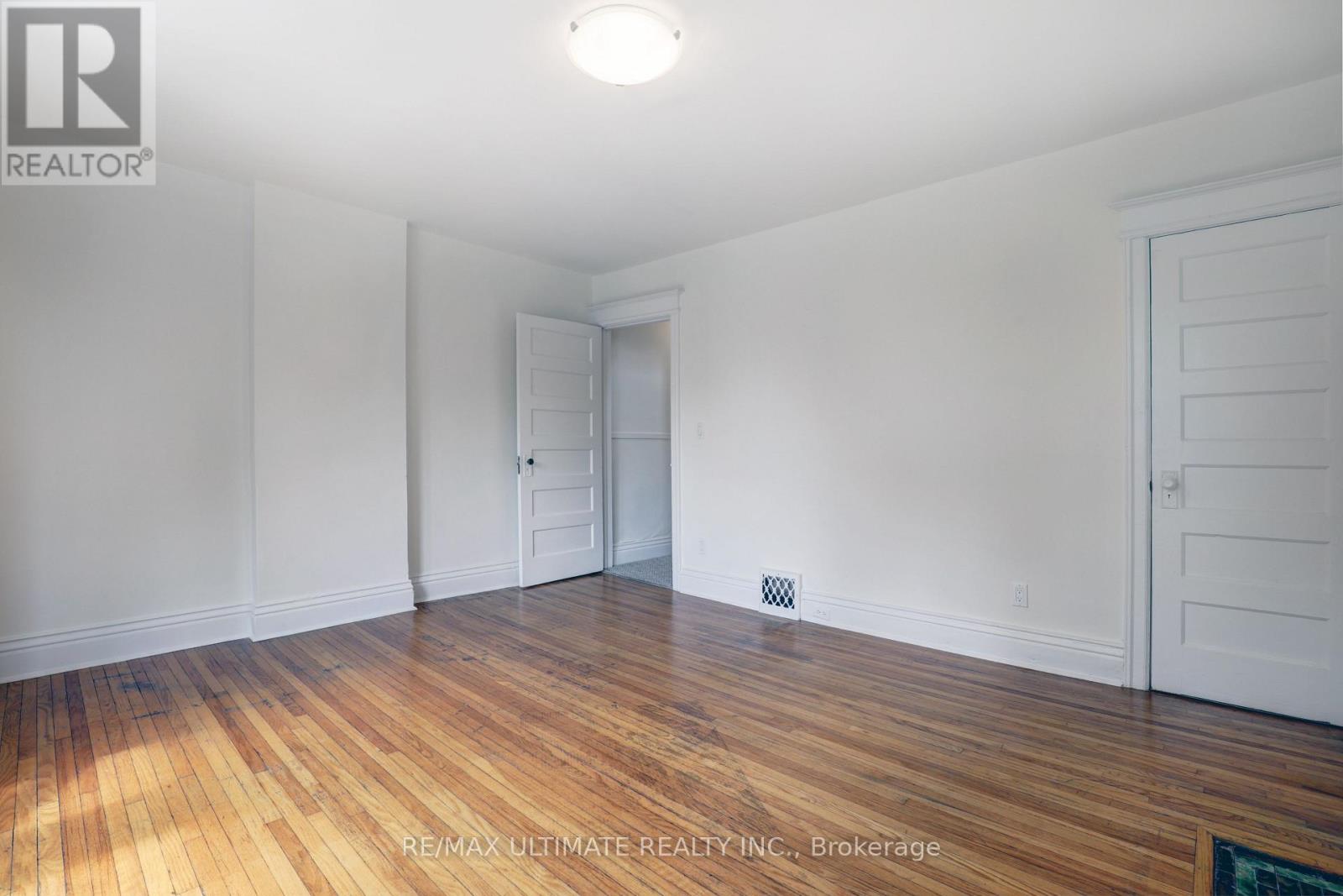 Upper - 23 Rainsford Road, Toronto, Ontario  M4L 3N5 - Photo 4 - E12215686