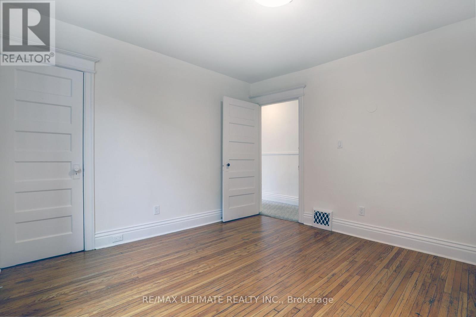 Upper - 23 Rainsford Road, Toronto, Ontario  M4L 3N5 - Photo 6 - E12215686