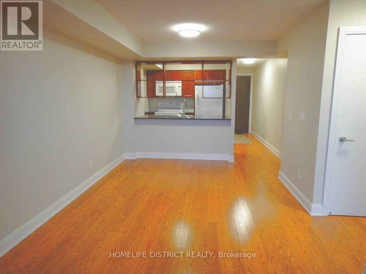 2025 - 135 Village Green Square, Toronto, Ontario  M1S 0L1 - Photo 2 - E12215828