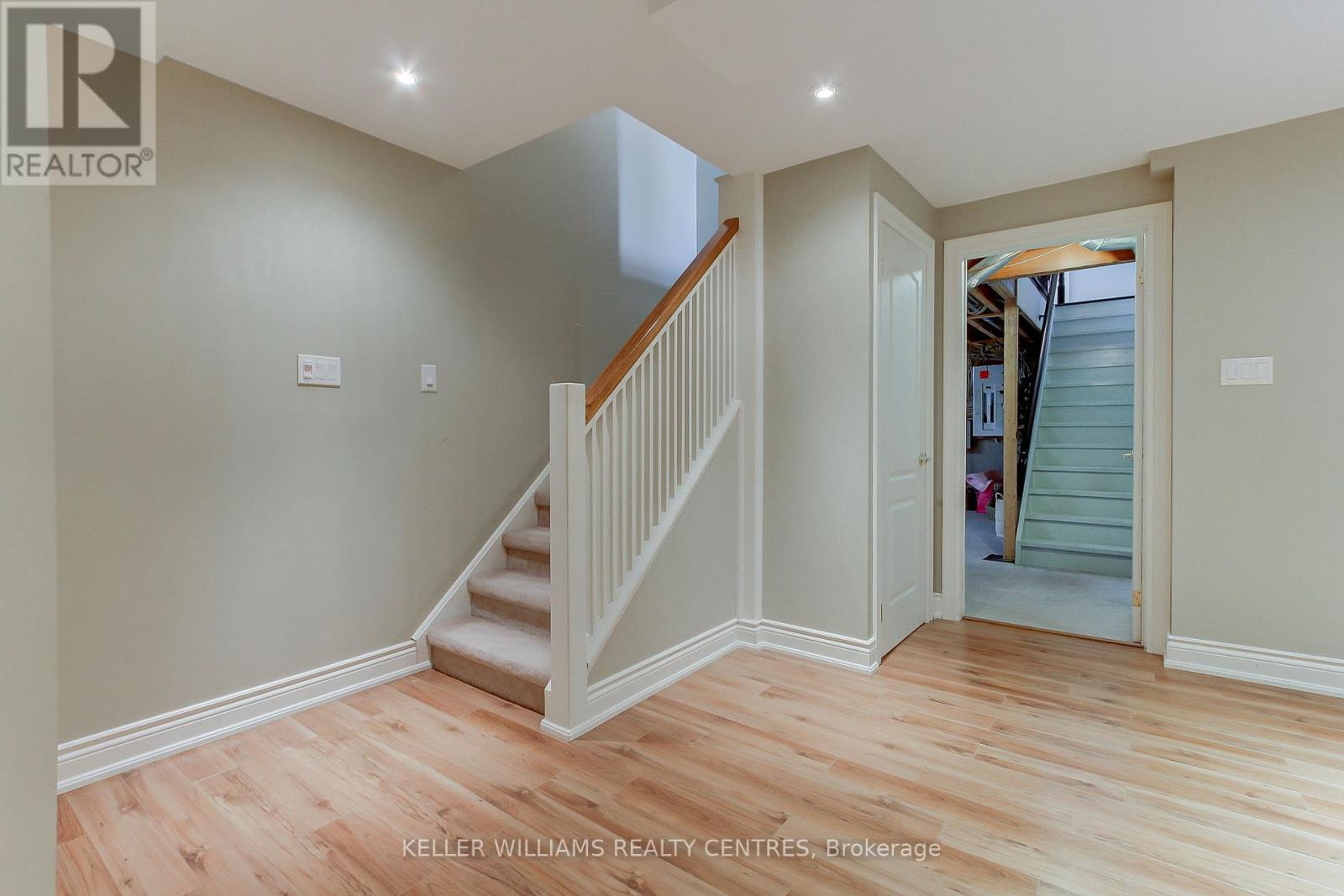 991 Ivsbridge Boulevard, Newmarket (Stonehaven-Wyndham), Ontario  L3X 2A2 - Photo 39 - N12215652