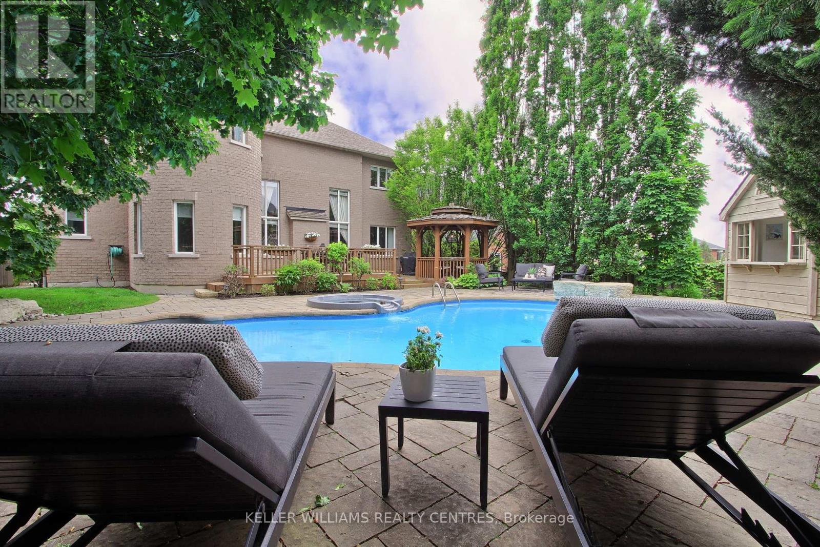 991 Ivsbridge Boulevard, Newmarket (Stonehaven-Wyndham), Ontario  L3X 2A2 - Photo 48 - N12215652