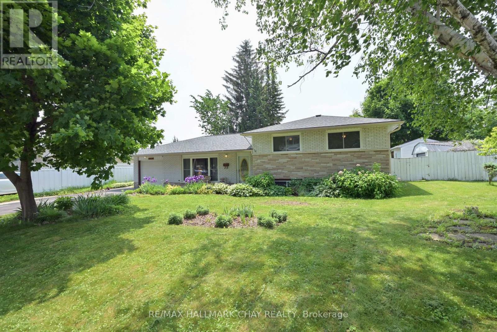 17 ELM STREET, New Tecumseth, Ontario