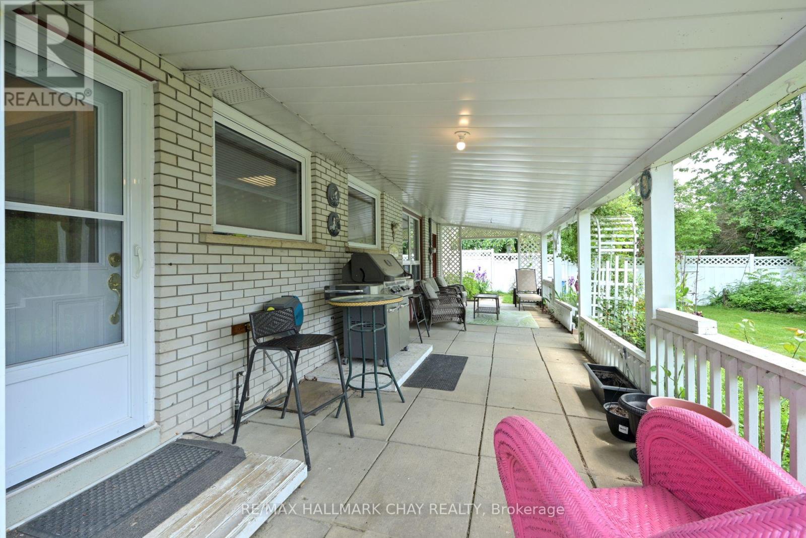 17 Elm Street, New Tecumseth (Alliston), Ontario  L9R 1M8 - Photo 4 - N12215802