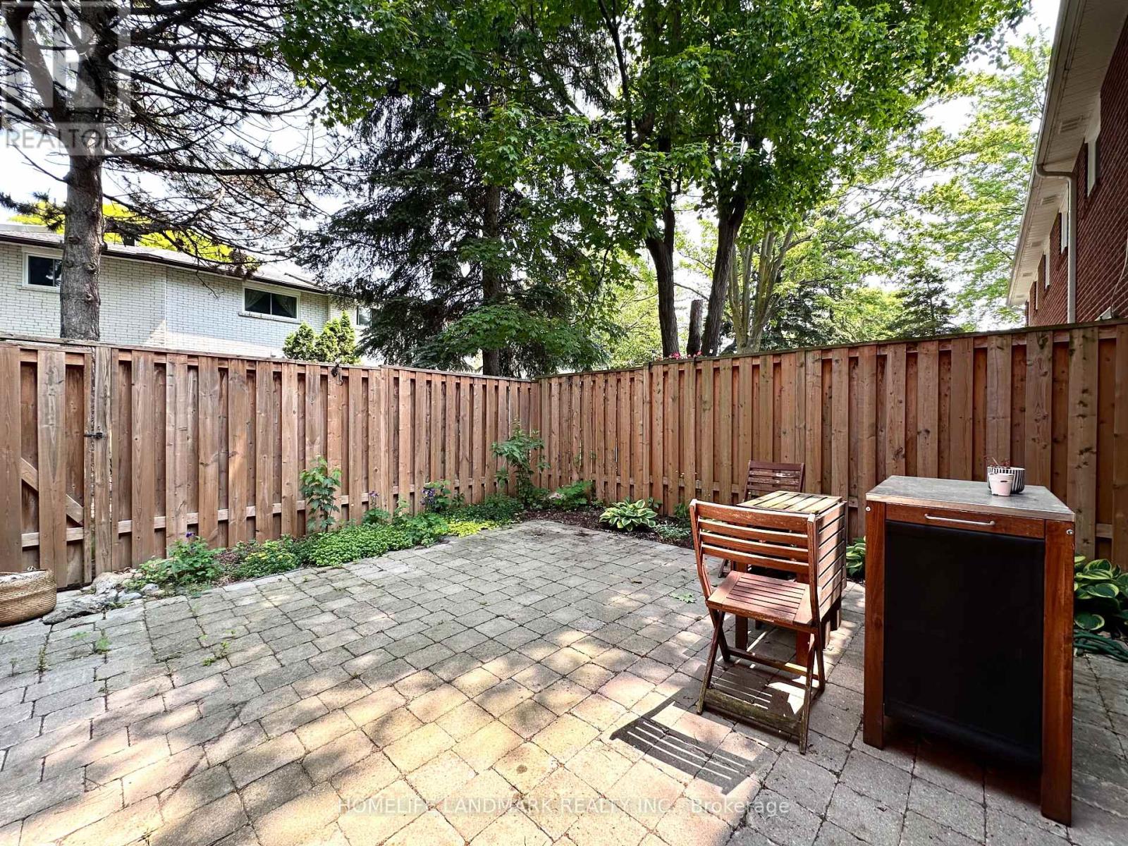 20 Porterfield Crescent, Markham, Ontario  L3T 4S7 - Photo 8 - N12215803
