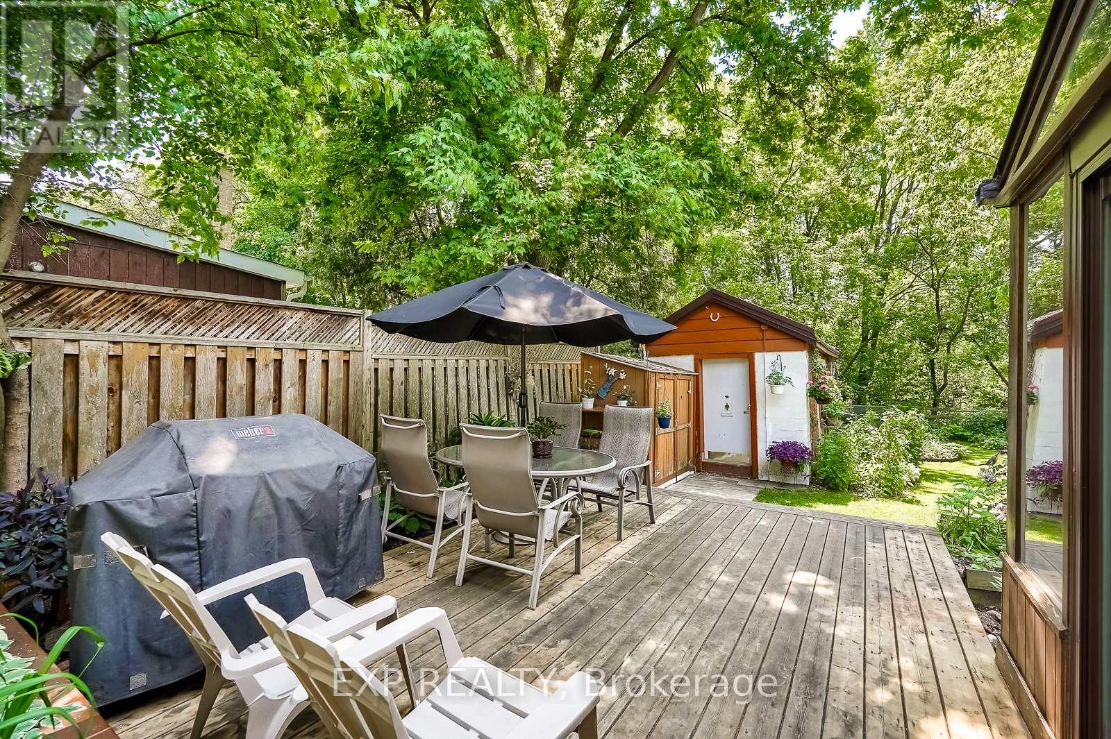 226 Cedar Avenue, Richmond Hill (Harding), Ontario  L4C 2B2 - Photo 27 - N12215818