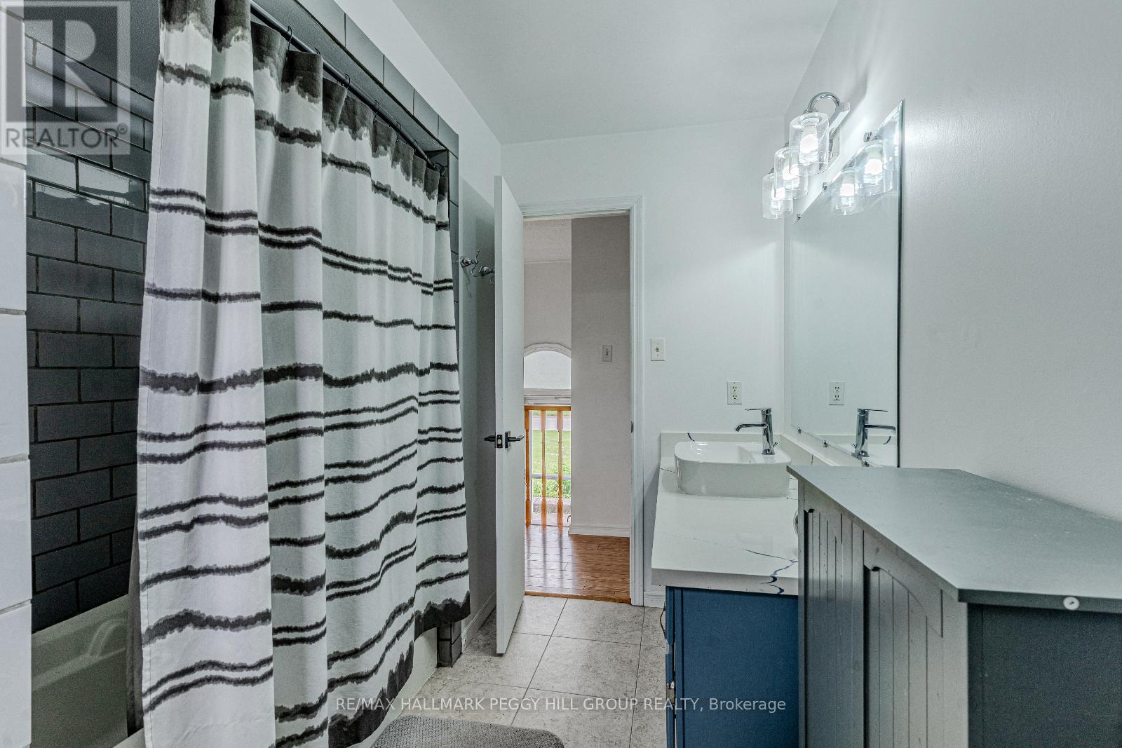2121 Gordon Street, Innisfil (Stroud), Ontario  L9S 1C5 - Photo 12 - N12215838
