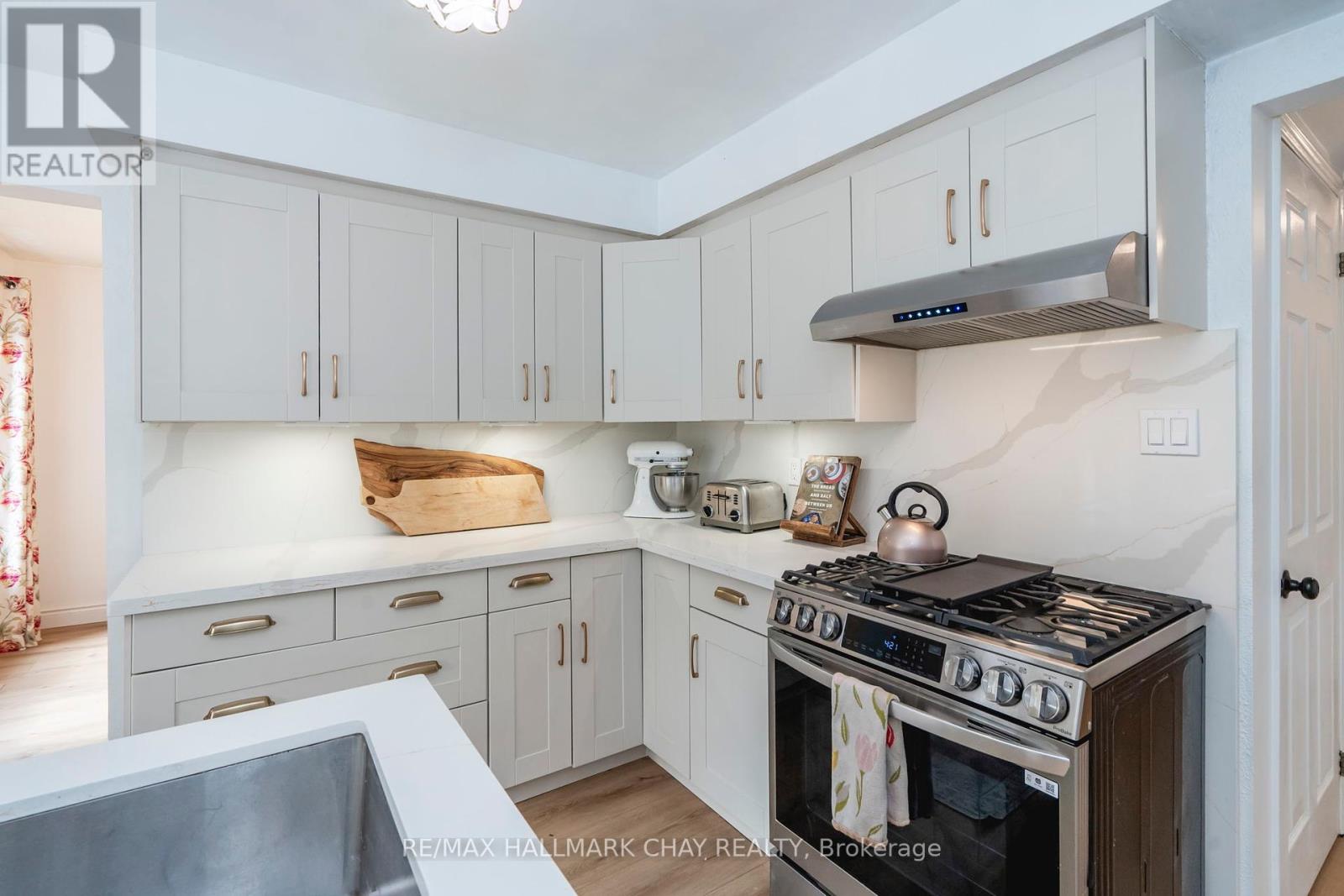 26 Kenny Crescent, Barrie (Letitia Heights), Ontario  L4N 6C9 - Photo 8 - S12215757