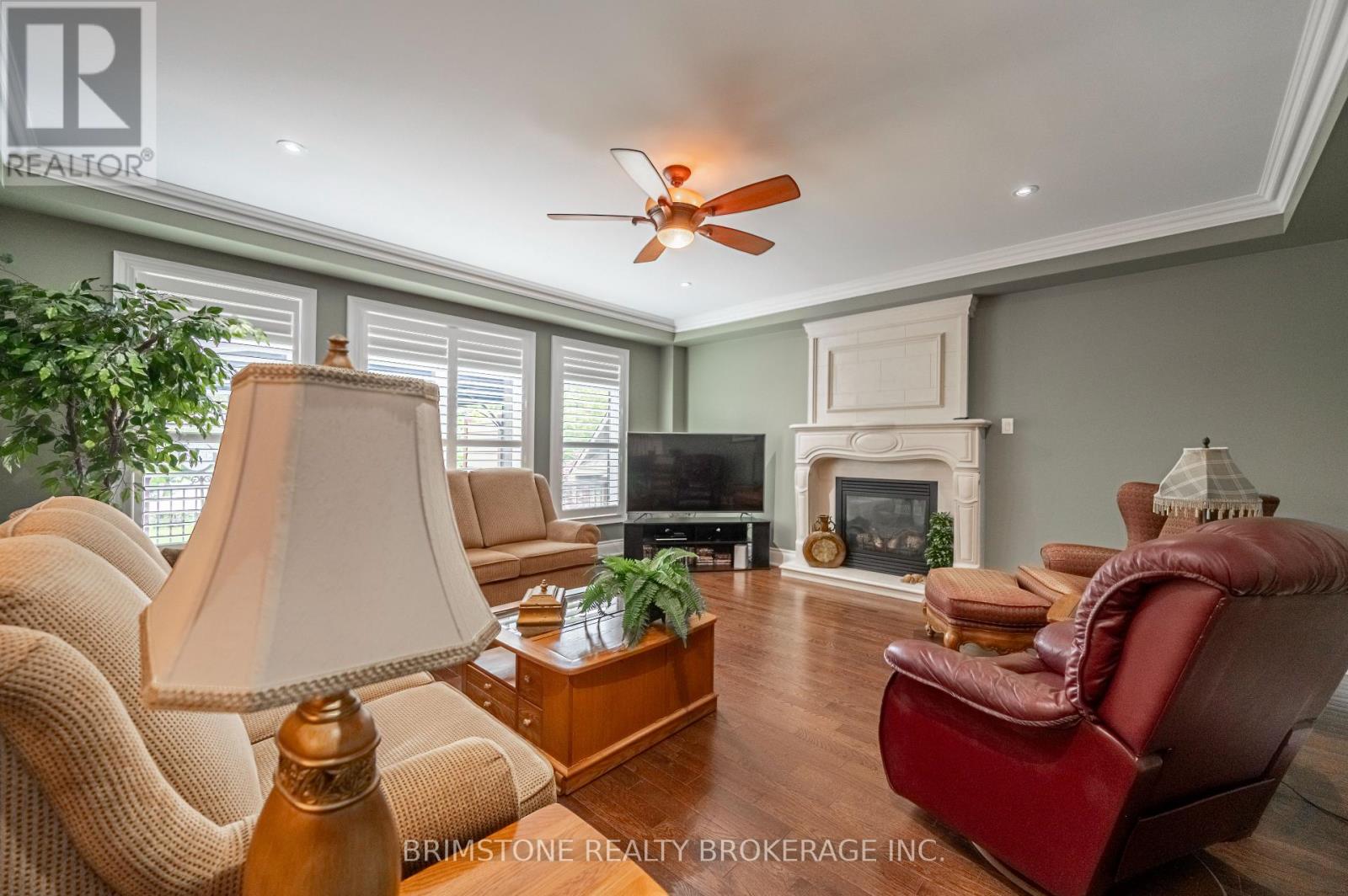 31 Plunkett Court, Barrie (Bayshore), Ontario  L4N 6M3 - Photo 13 - S12215763
