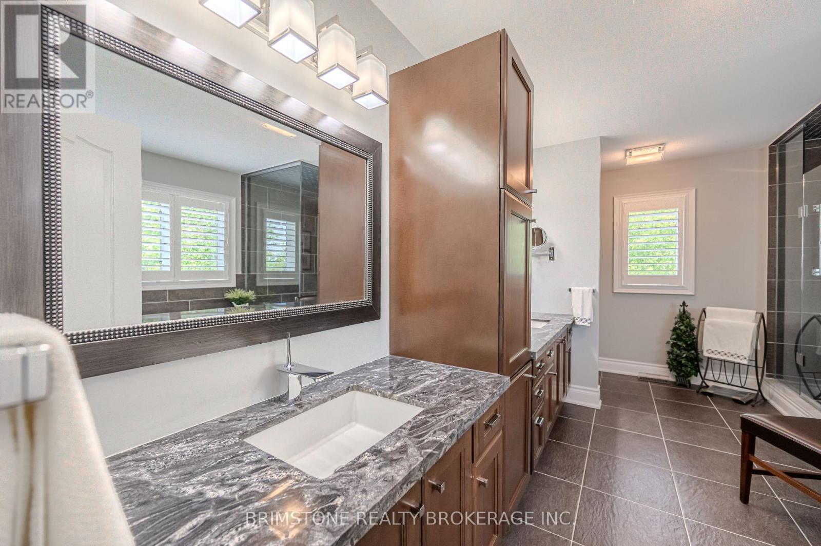 31 Plunkett Court, Barrie (Bayshore), Ontario  L4N 6M3 - Photo 25 - S12215763