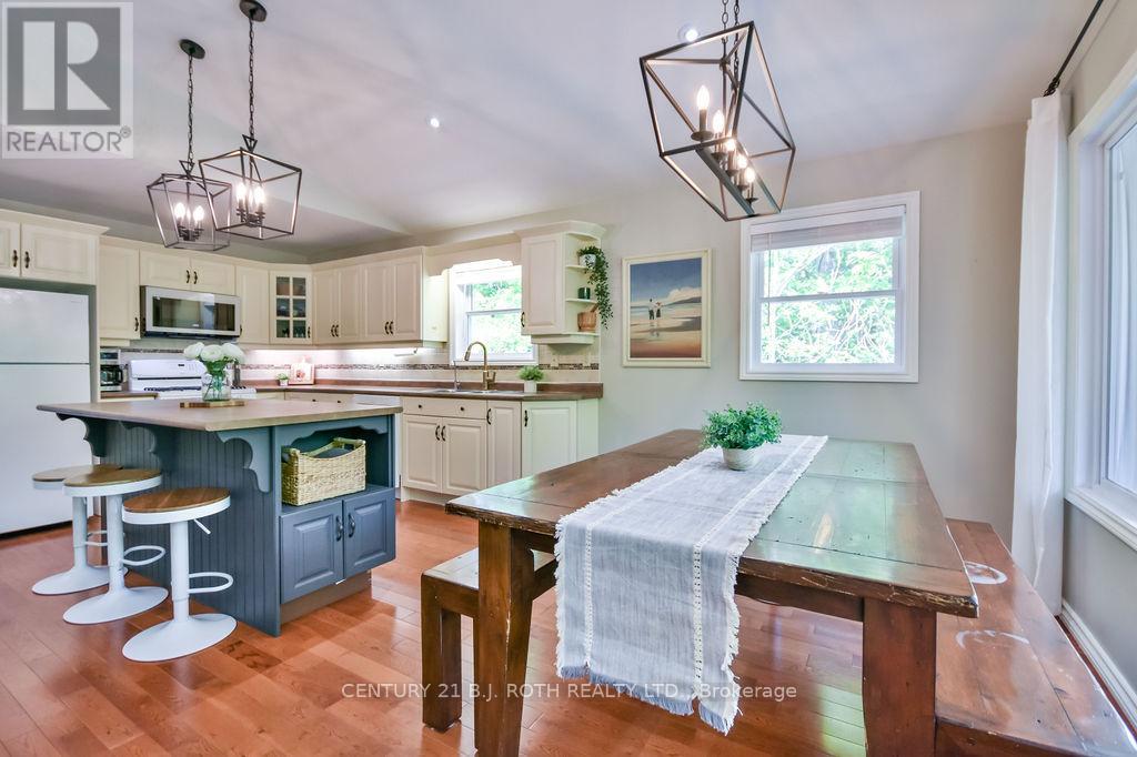 44 Second Street, Tiny, Ontario  L0L 2J0 - Photo 25 - S12215766