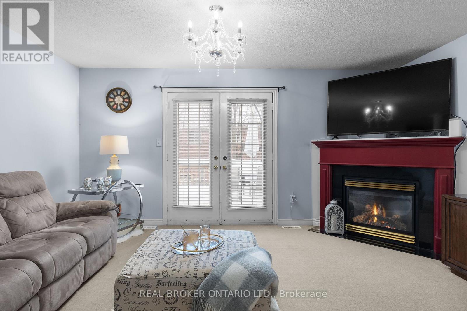 31 Bell Street, Barrie (Ardagh), Ontario  L4N 0J2 - Photo 15 - S12215815