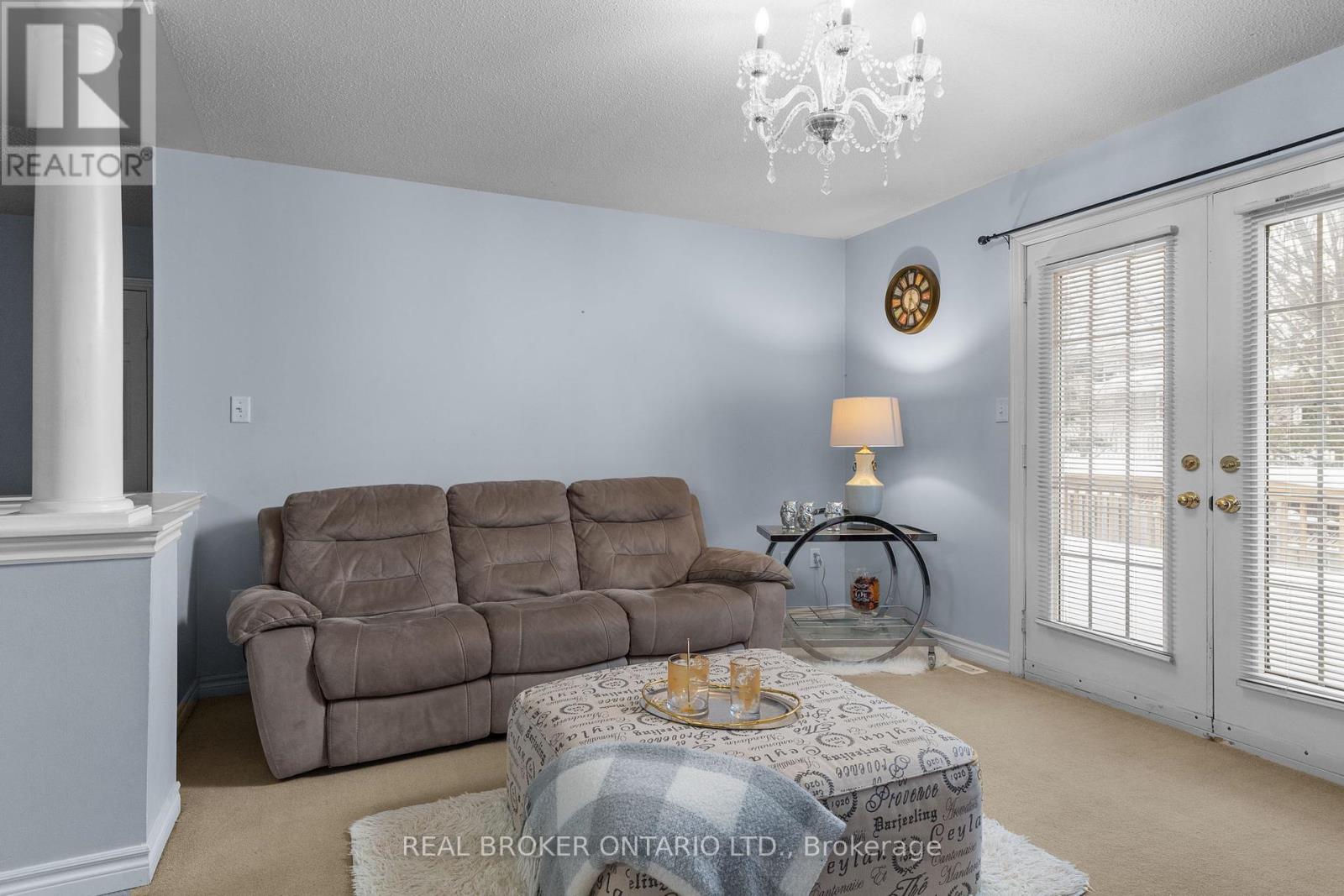 31 Bell Street, Barrie (Ardagh), Ontario  L4N 0J2 - Photo 16 - S12215815
