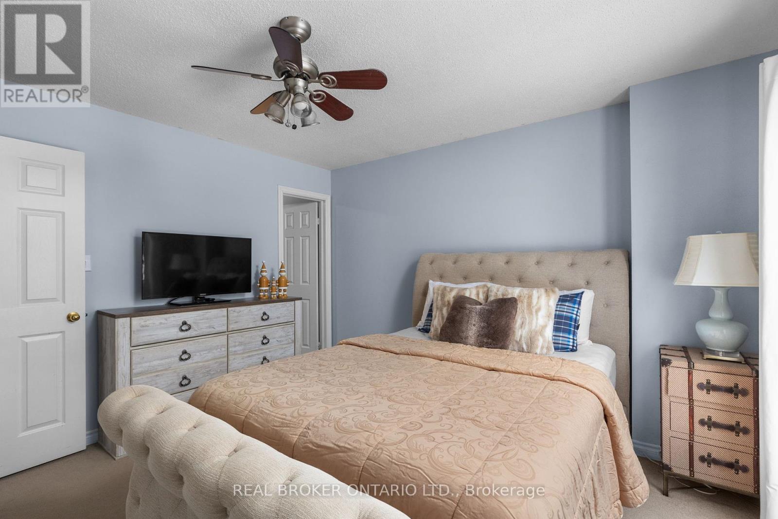 31 Bell Street, Barrie (Ardagh), Ontario  L4N 0J2 - Photo 19 - S12215815