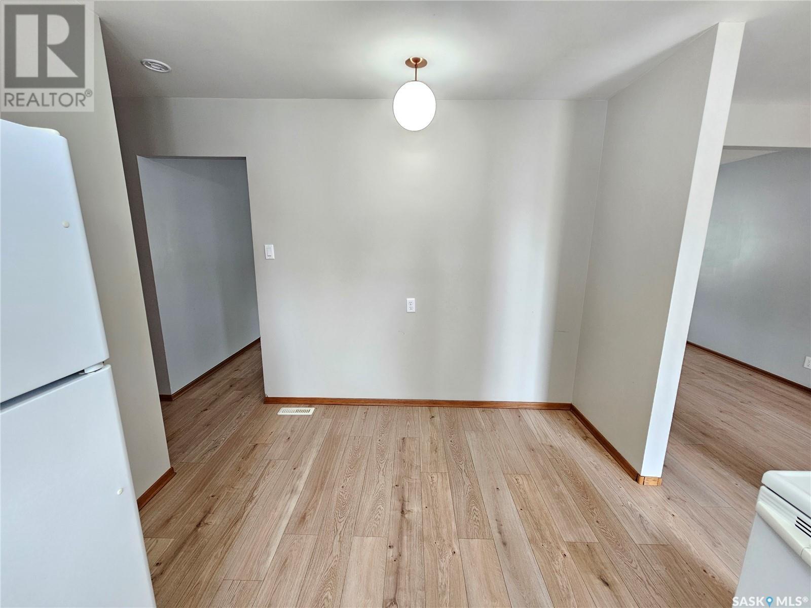 922 Simcoe Street, Moose Jaw, Saskatchewan  S6H 3H9 - Photo 3 - SK009251