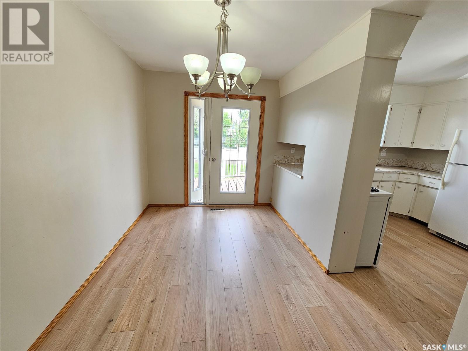922 Simcoe Street, Moose Jaw, Saskatchewan  S6H 3H9 - Photo 4 - SK009251