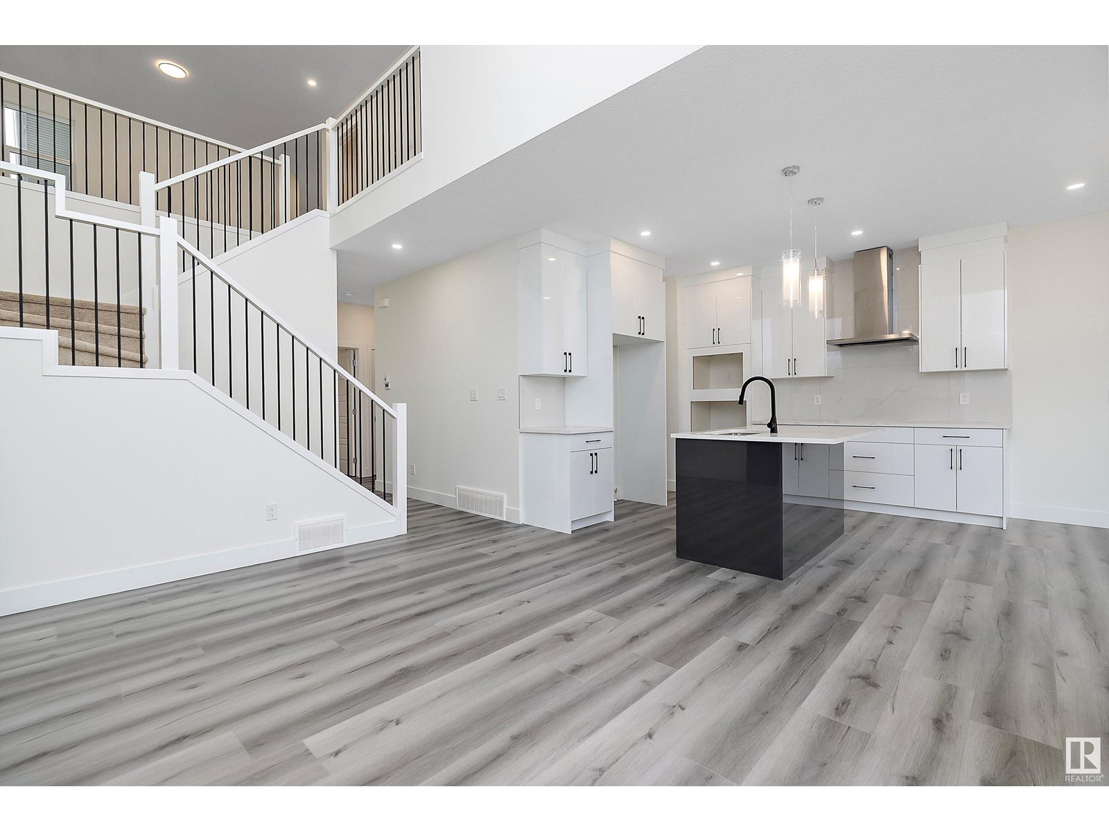 2532 210 ST NW, edmonton, Alberta