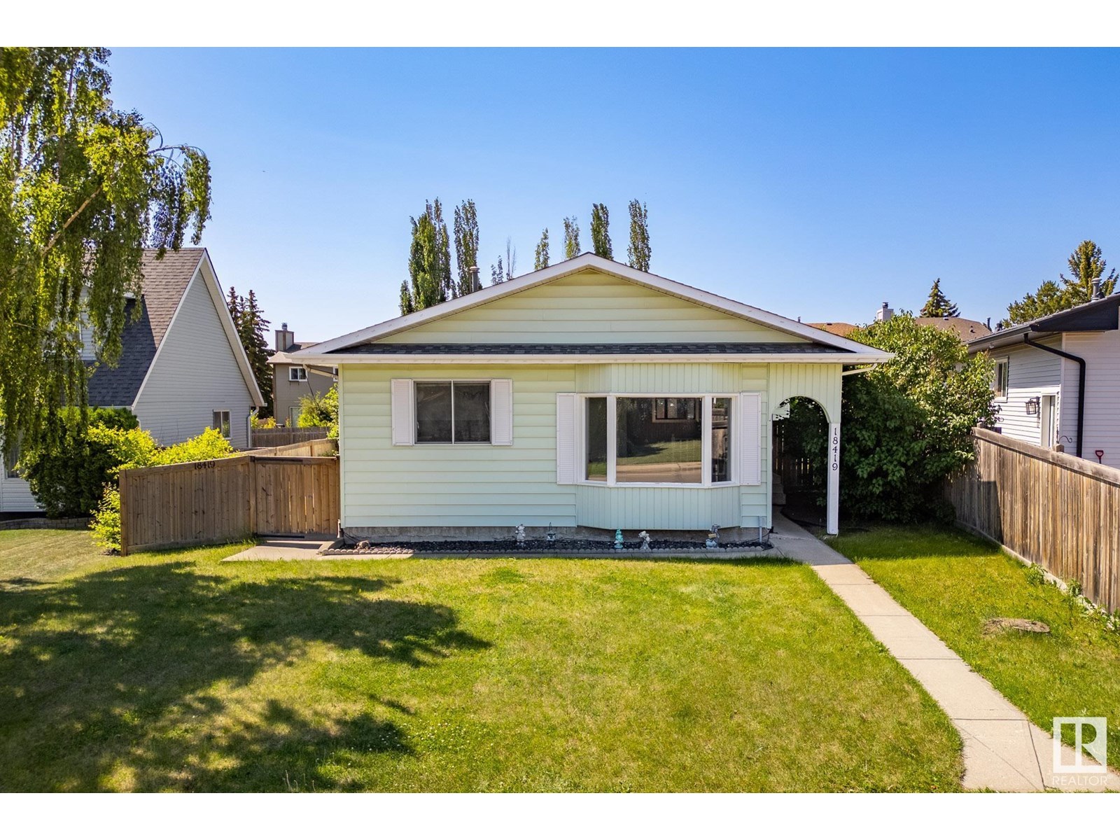 Property at 18419 57 AV NW image 1
