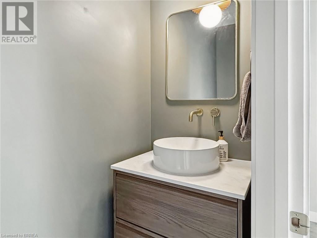 Photo 23 of 49 for 21 North Street