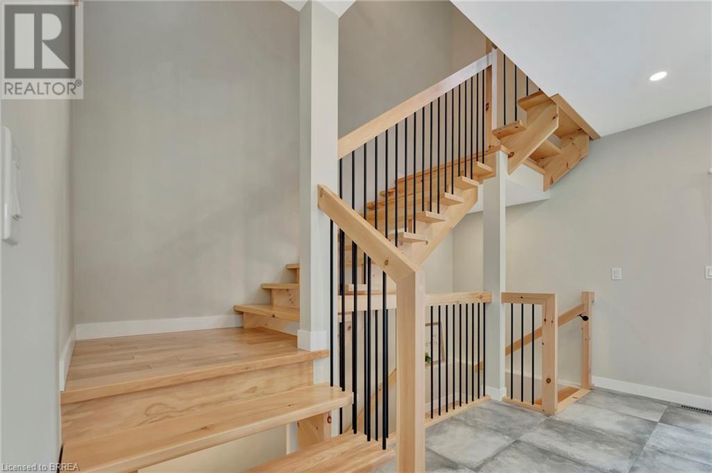 Photo 24 of 49 for 21 North Street