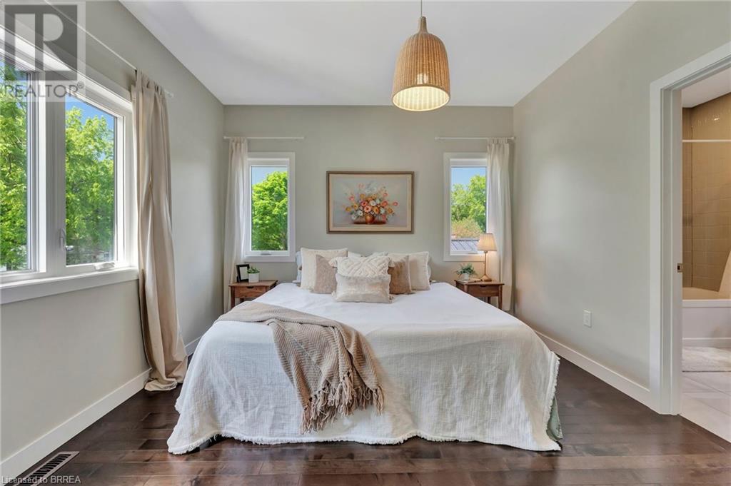 Photo 27 of 49 for 21 North Street