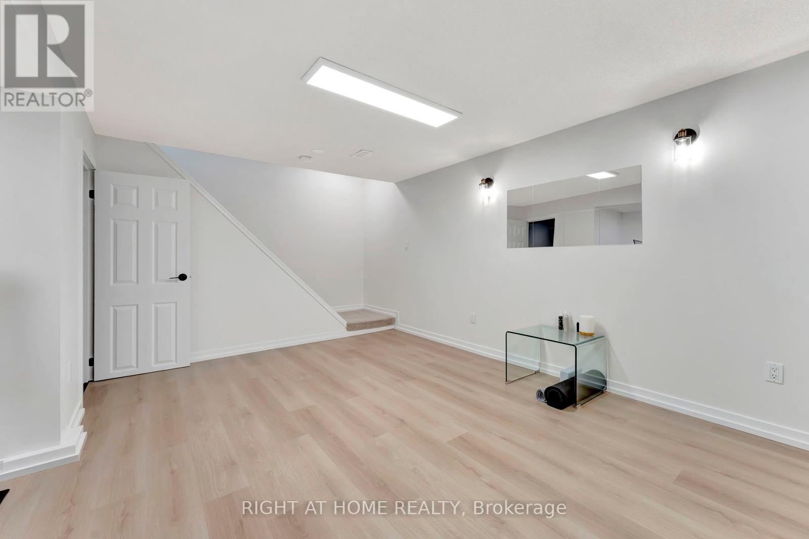 1349 Oxford Avenue, Oakville (Cp College Park), Ontario  L6H 1T2 - Photo 19 - W12215679