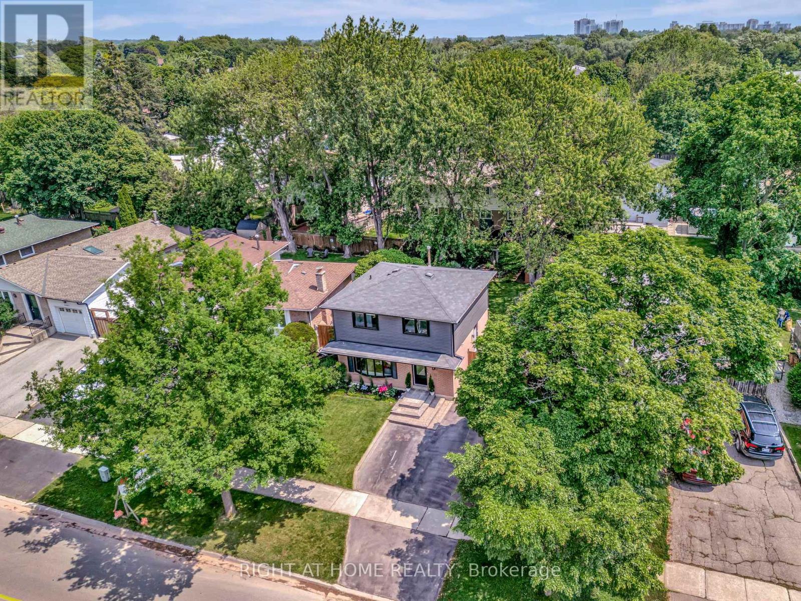 1349 Oxford Avenue, Oakville (Cp College Park), Ontario  L6H 1T2 - Photo 26 - W12215679