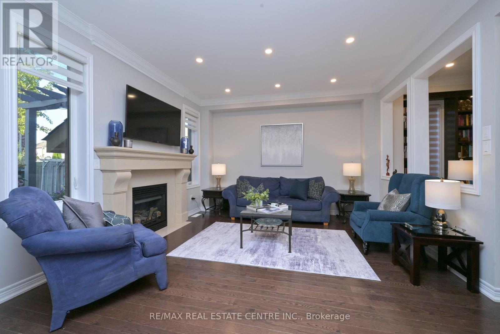 37 Silver Pond Drive, Halton Hills (Georgetown), Ontario  L7G 0G6 - Photo 12 - W12215696