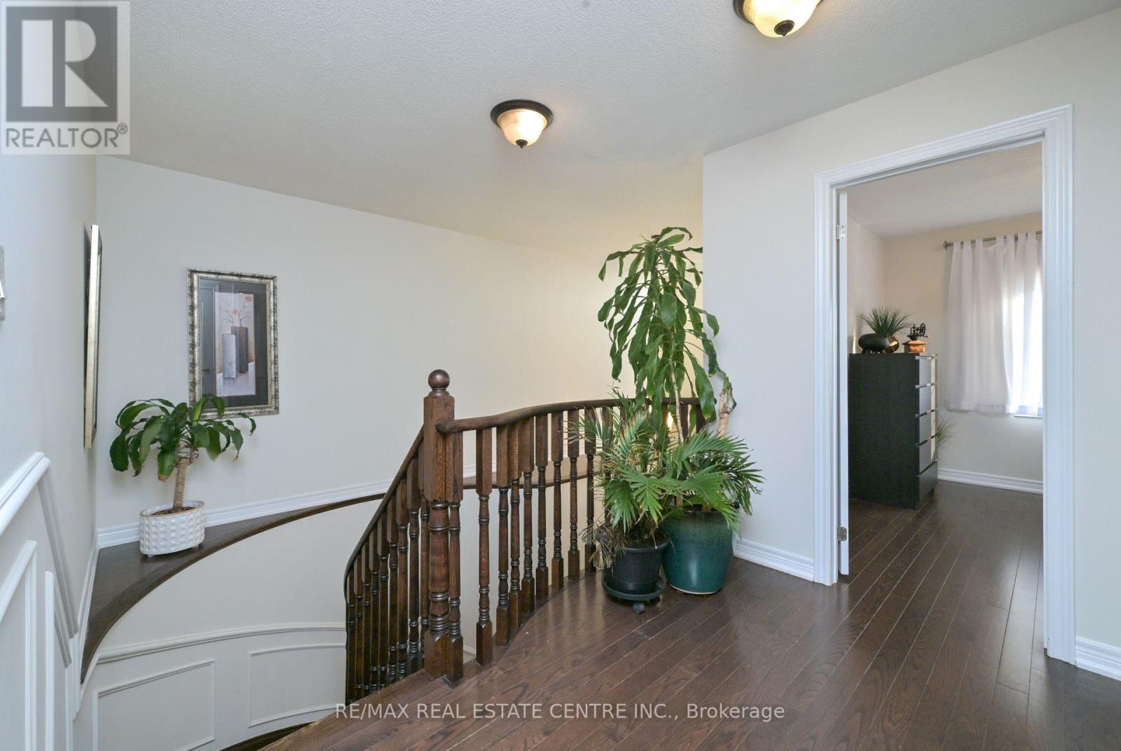 37 Silver Pond Drive, Halton Hills (Georgetown), Ontario  L7G 0G6 - Photo 23 - W12215696
