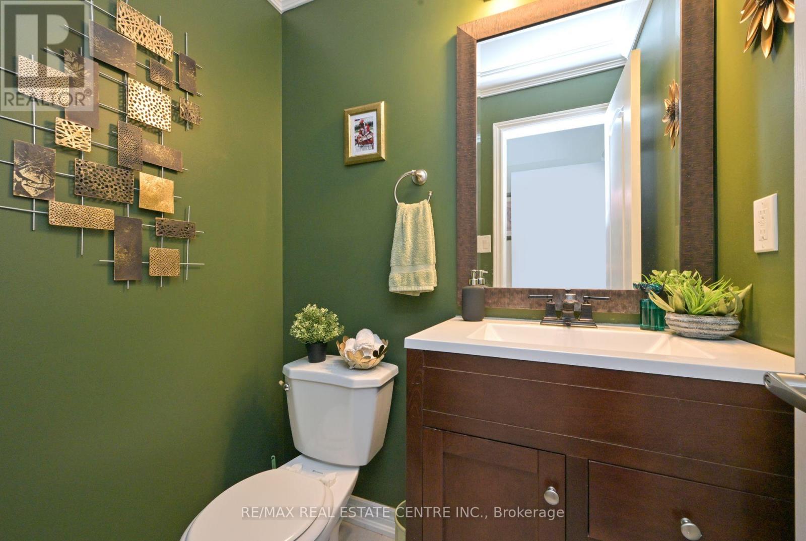 37 Silver Pond Drive, Halton Hills (Georgetown), Ontario  L7G 0G6 - Photo 8 - W12215696