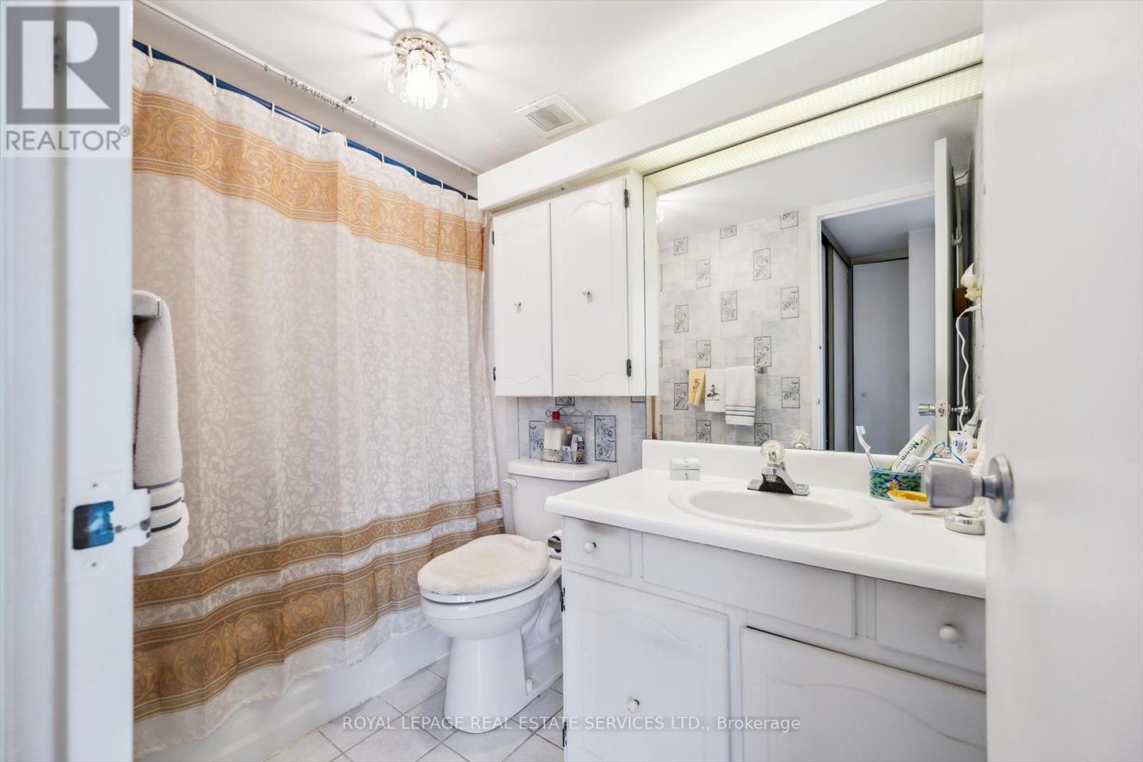 613 - 1400 Dixie Road, Mississauga (Lakeview), Ontario  L5E 3E1 - Photo 19 - W12215712