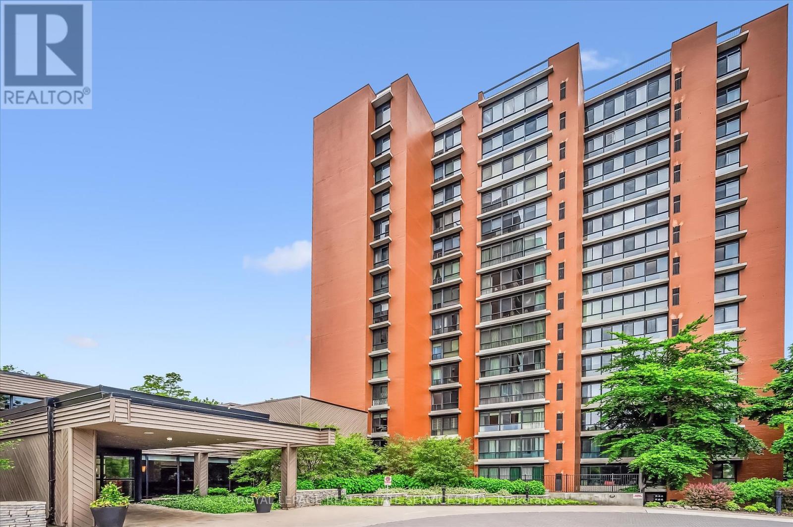 613 - 1400 Dixie Road, Mississauga (Lakeview), Ontario  L5E 3E1 - Photo 2 - W12215712